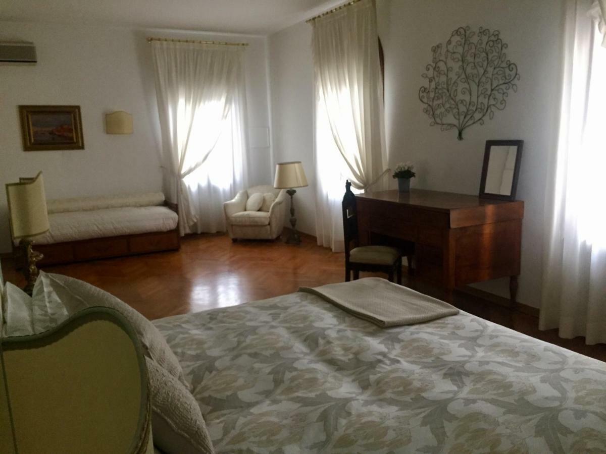 Chambre Deluxe (2 Adultes + 1 Enfant)